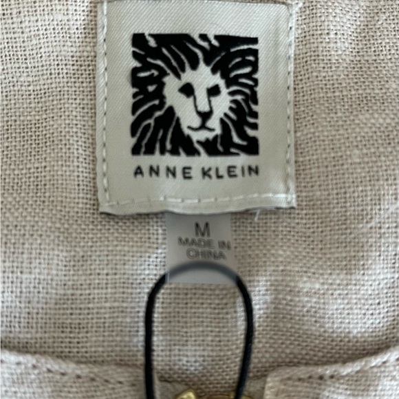 Dresses, tops, shorts, skirt with tags - Picture 10 of 16